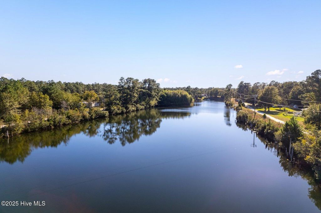 Photo of 33 Pender Lake Road, Currie, NC 28435 (MLS # 100545049)