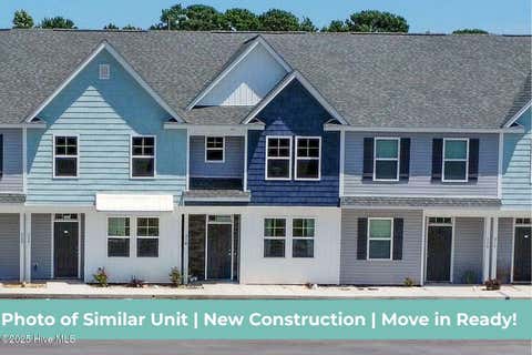 Townhouse For Sale - 208 Sandy Cove Lane<br/> Onslow County, Sneads Ferry, NC 28460