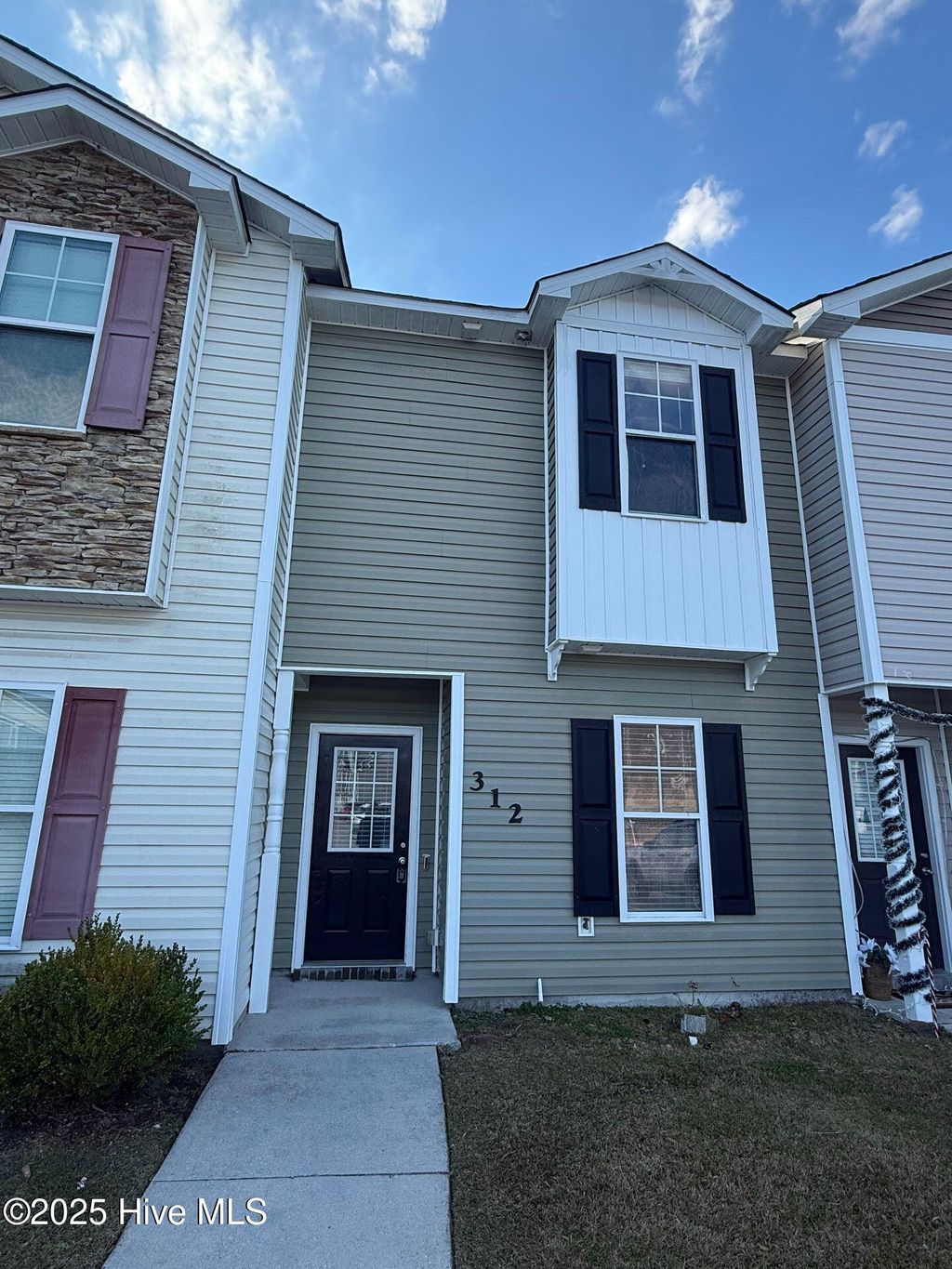 Photo of 312 Glenhaven Lane, Jacksonville, NC 28546 (MLS # 100545022)