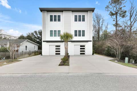 Townhouse For Sale - 1407 Searay Lane #UNIT 2<br/> Carolina Beach, NC 28428