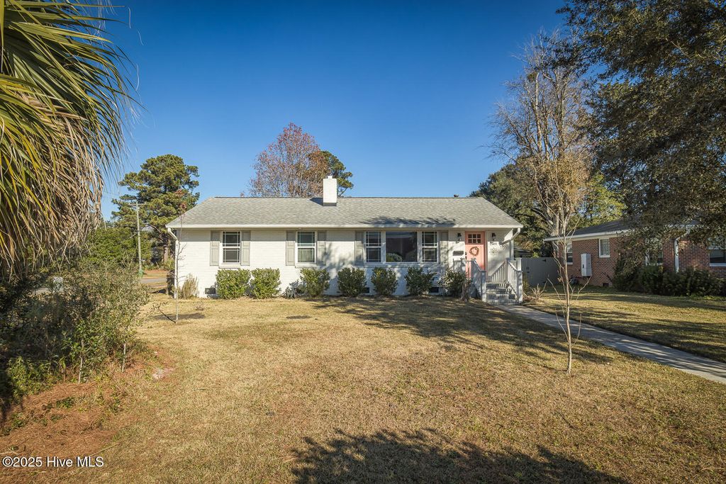 Photo of 2401 Westminister Way, Wilmington, NC 28405 (MLS # 100556956)