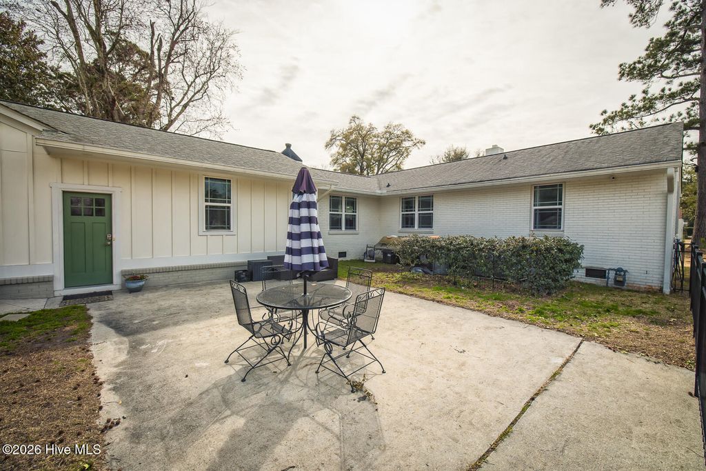 Photo of 2401 Westminister Way, Wilmington, NC 28405 (MLS # 100556956)