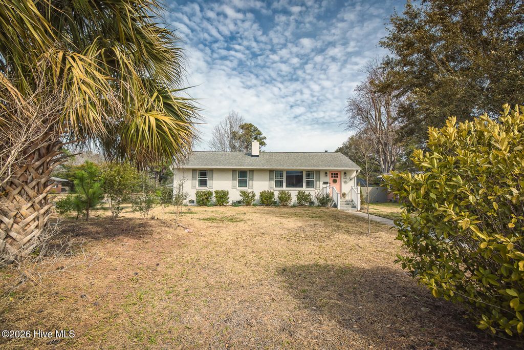 Photo of 2401 Westminister Way, Wilmington, NC 28405 (MLS # 100556956)
