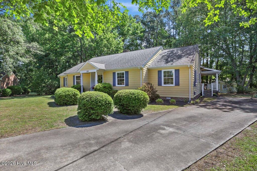 Photo of 209 Myrtle Road, Goldsboro, NC 27534 (MLS # 100572518)