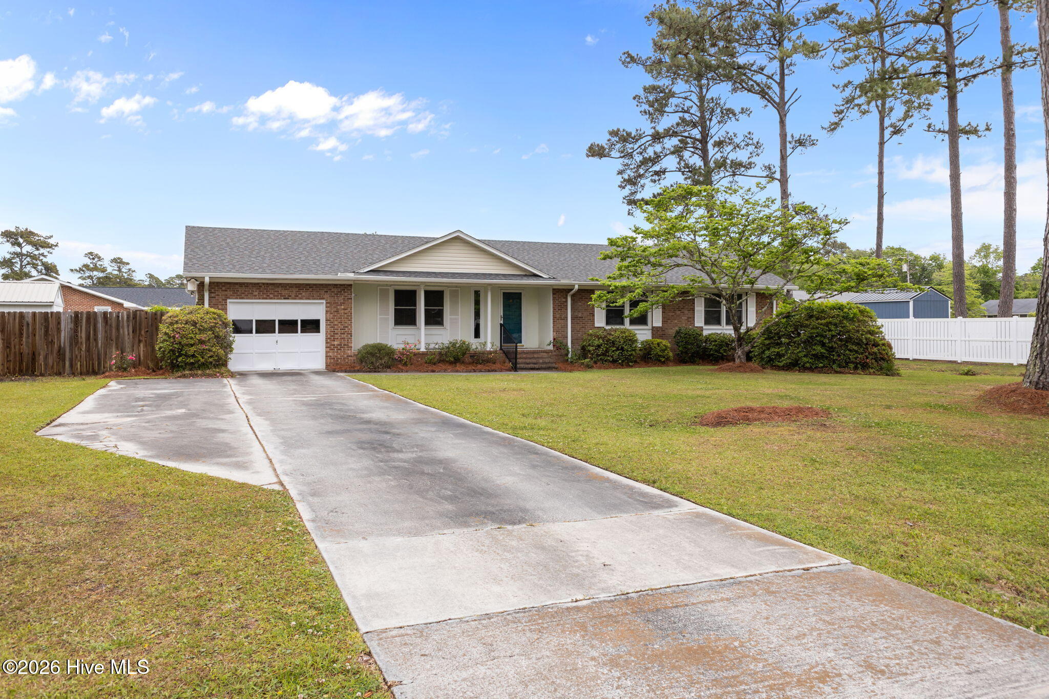 902 Hedrick Boulevard