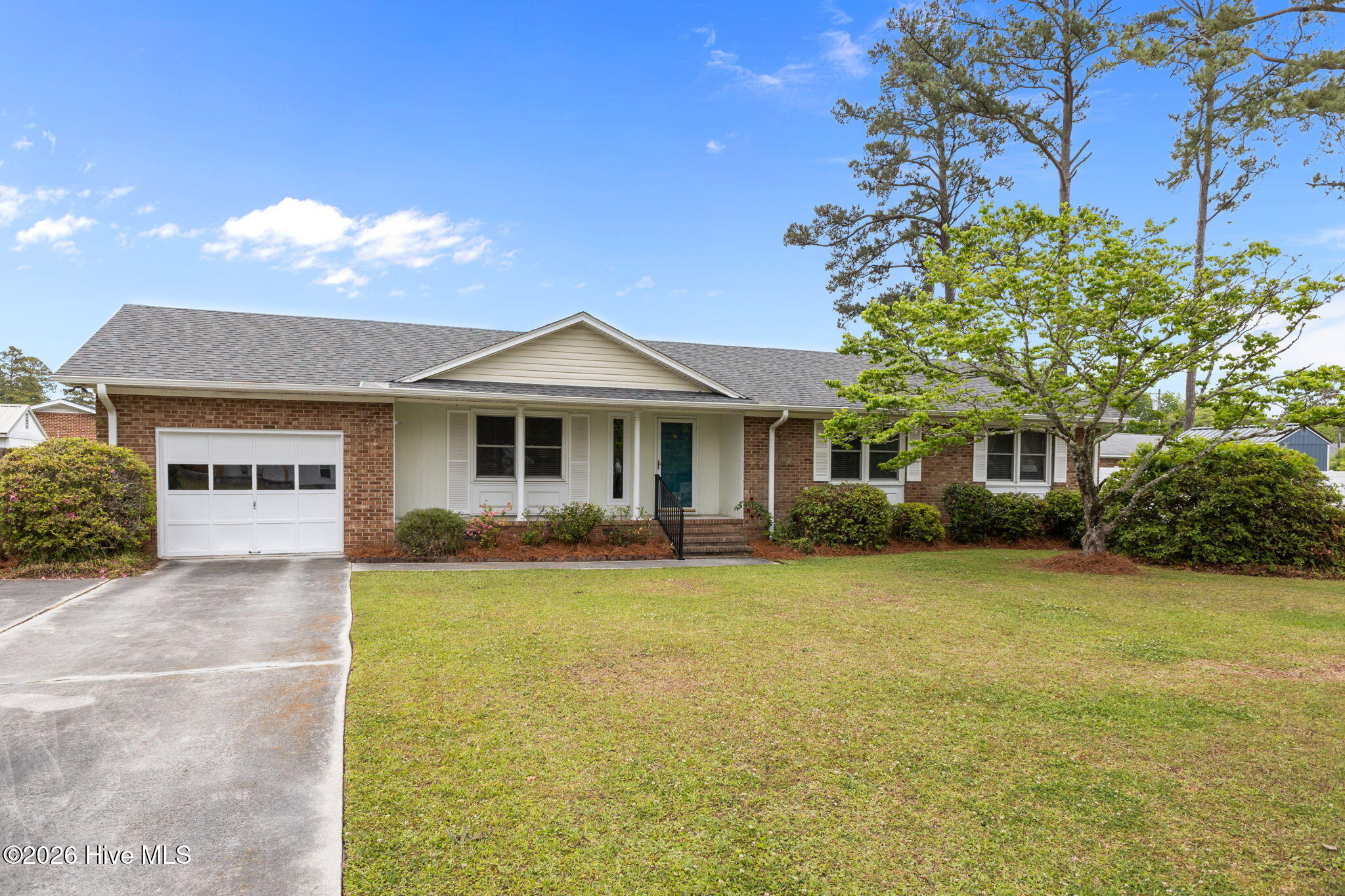 902 Hedrick Boulevard