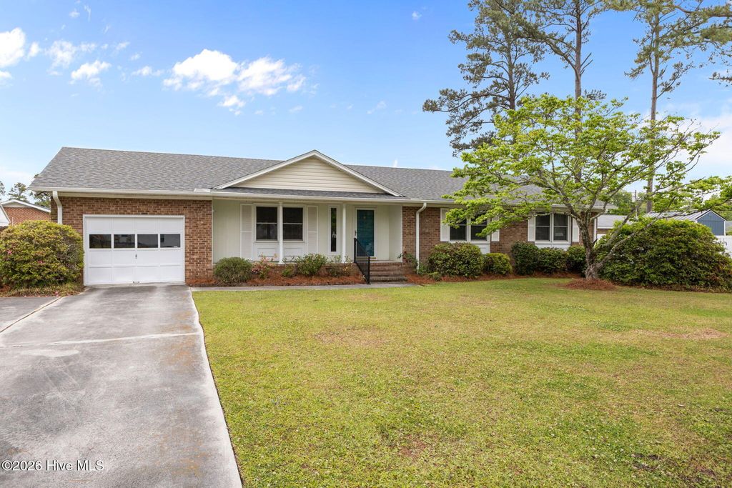 Photo of 902 Hedrick Boulevard, Morehead City, NC 28557 (MLS # 100574614)