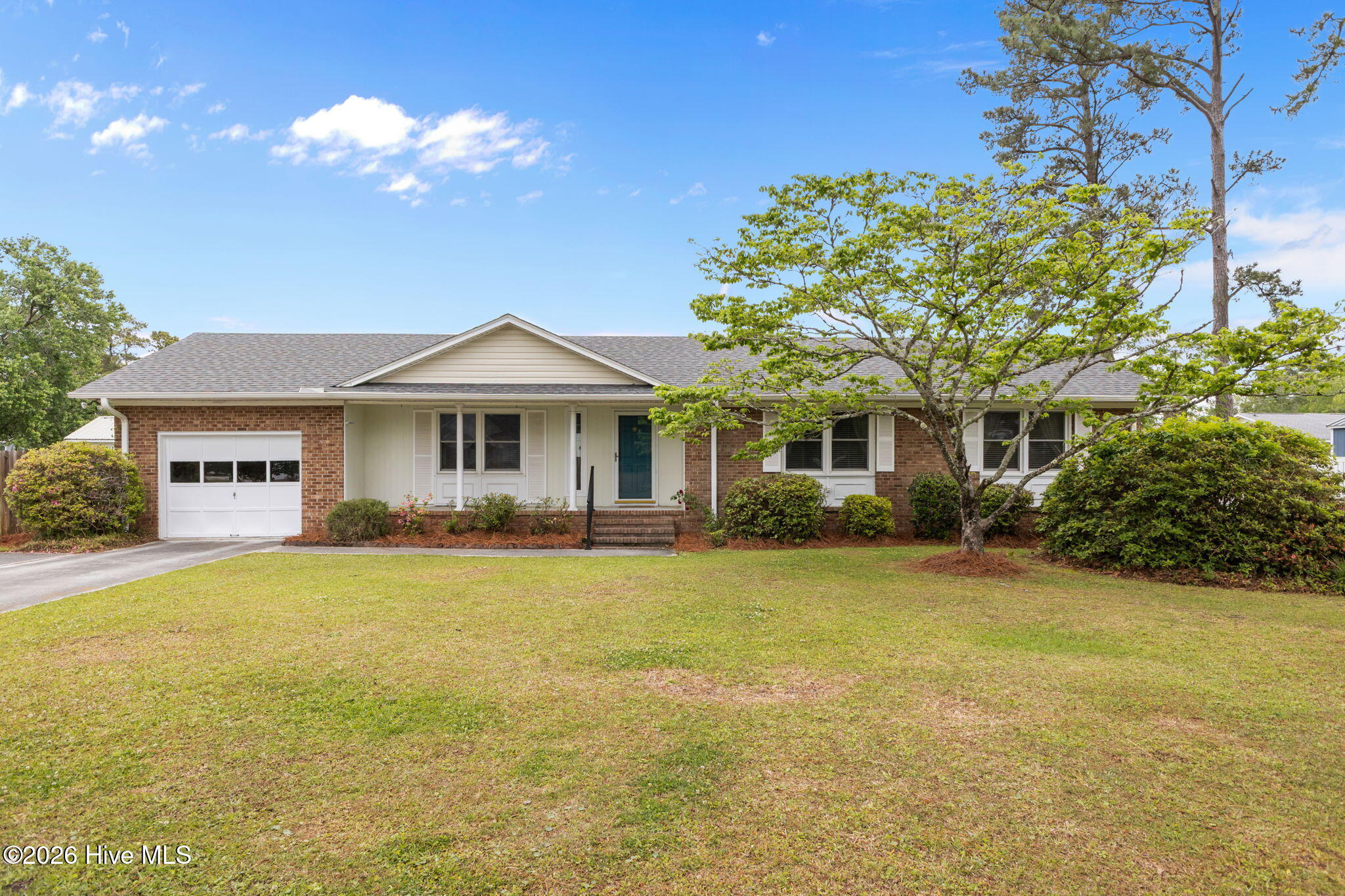 902 Hedrick Boulevard