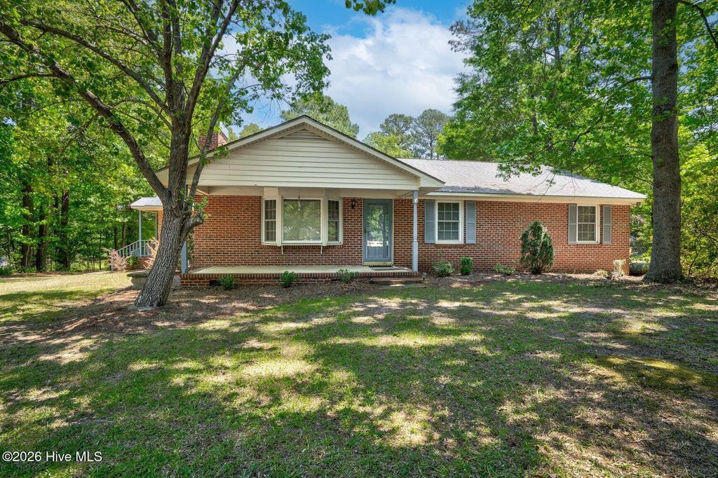 Photo of 586 Northwoods Country Road, Tarboro, NC 27886 (MLS # 100575643)