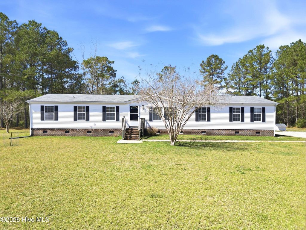 Photo of 116 Aberdeen Lane, Jacksonville, NC 28540 (MLS # 100561551)