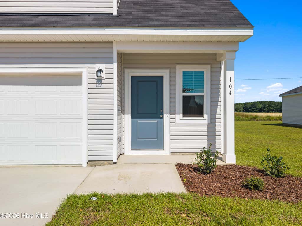 Photo of 104 Nesbitt Court, Jacksonville, NC 28546 (MLS # 100570715)