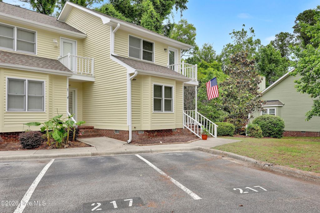Photo of 1800 Eastwood Road #217, Wilmington, NC 28403 (MLS # 100574029)