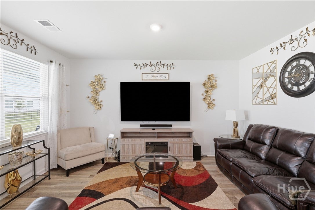 106 Windrush Pines