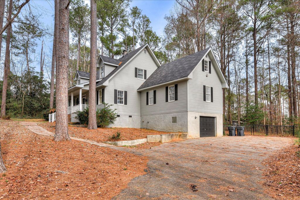 Photo of 4 Twin Oaks Drive, North Augusta, SC 29860 (MLS # 550706)