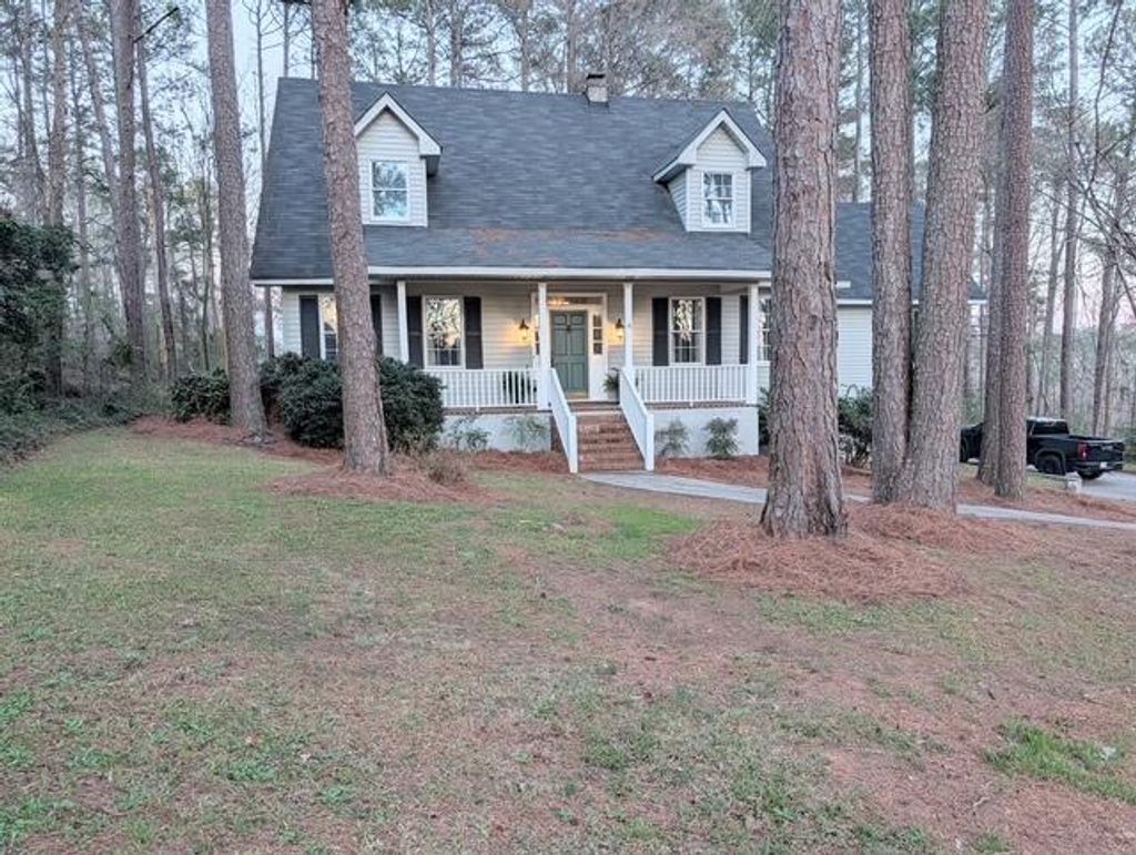 Photo of 4 Twin Oaks Drive, North Augusta, SC 29860 (MLS # 550706)