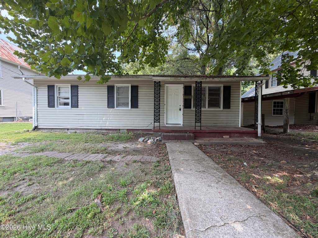Photo of 706 Anderson Street, Elizabeth City, NC 27909 (MLS # 100595524)
