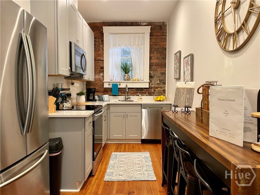 Photo of 210 E State Street, Savannah, GA 31401 (MLS # SA352906)