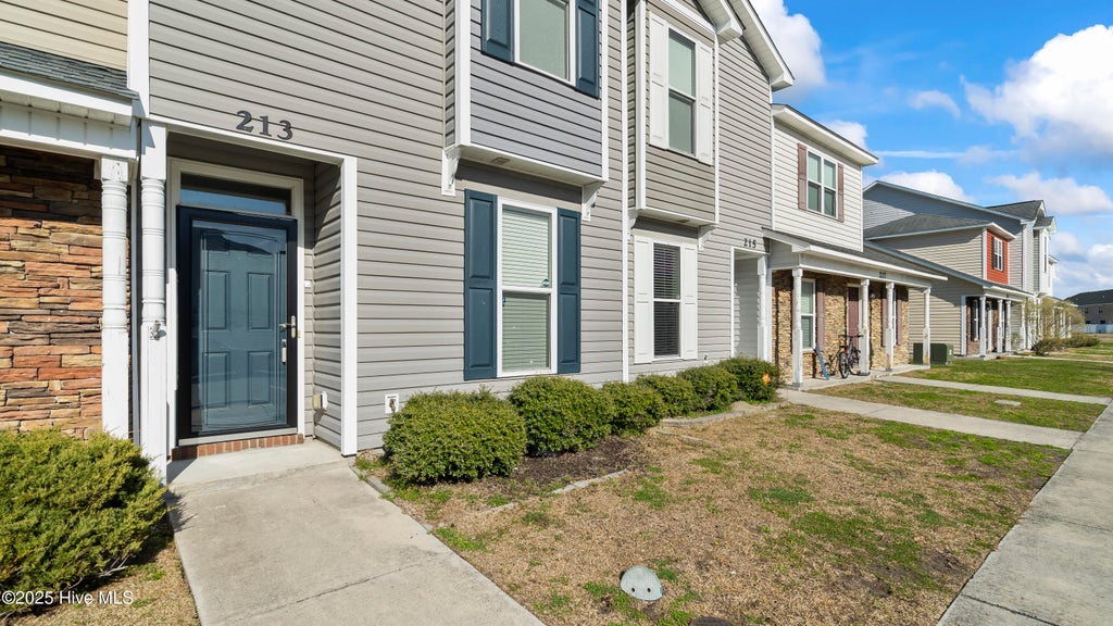 Photo of 213 Glenhaven Lane, Jacksonville, NC 28546 (MLS # 100597984)