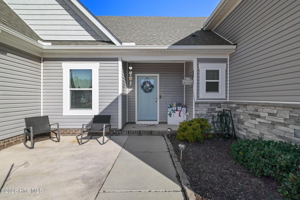 Photo of 104 Sligo Way, Moyock, NC 27958 (MLS # 100549271)