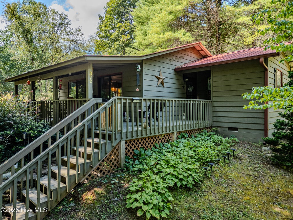 Photo of 372 Hunter Ridge, Murphy, NC 28906 (MLS # 100600578)