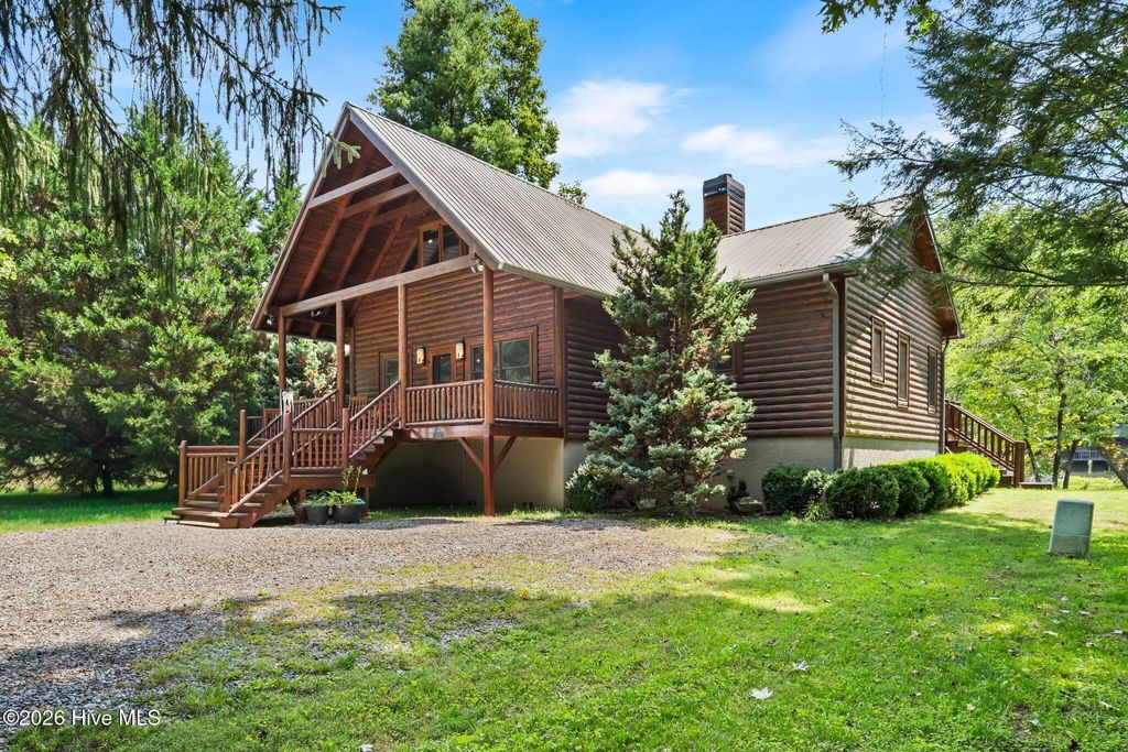 Photo of 58 Woodberry Lane, Murphy, NC 28906 (MLS # 100586617)