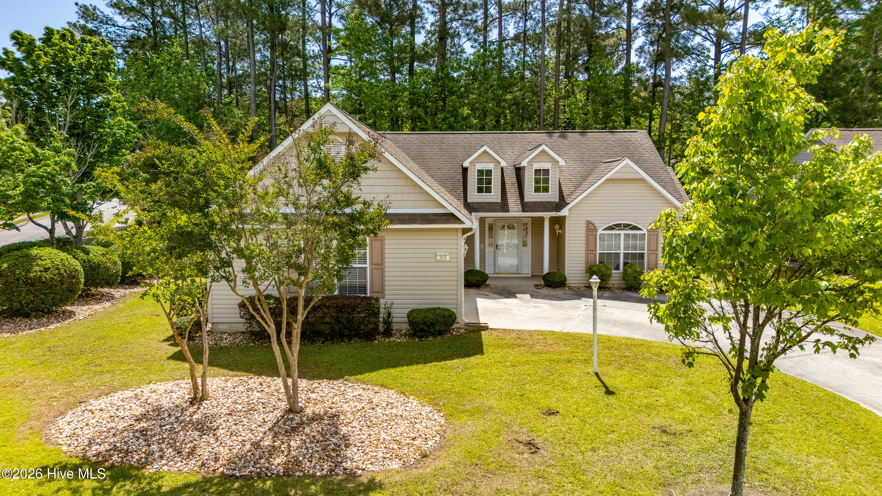 901 Meadowbrook S Unit 901