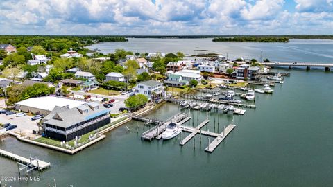 Tiny photo for 901 Meadowbrook S #Unit 901, Swansboro, NC 28584 (MLS # 100573975)