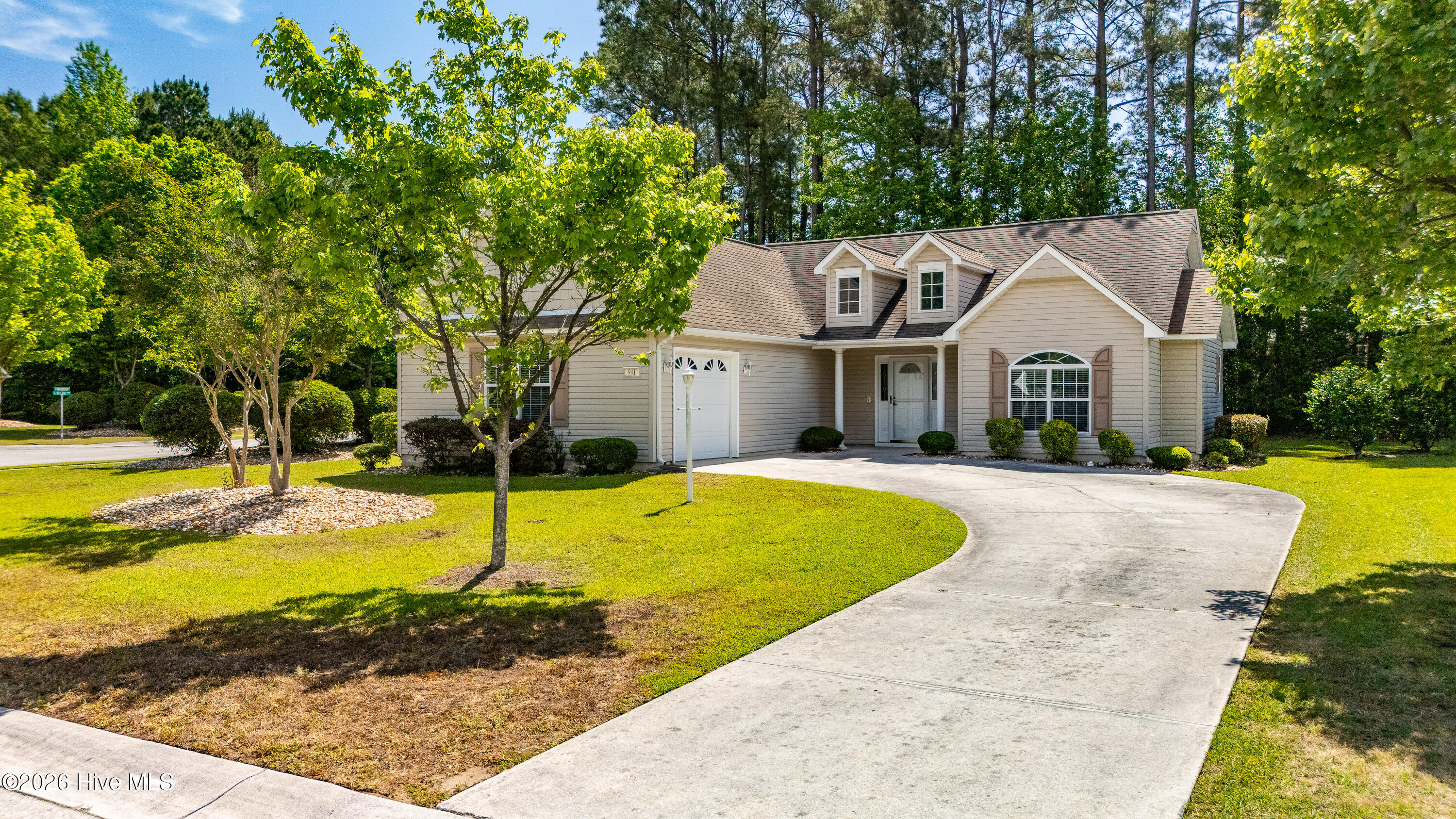 901 Meadowbrook S Unit 901