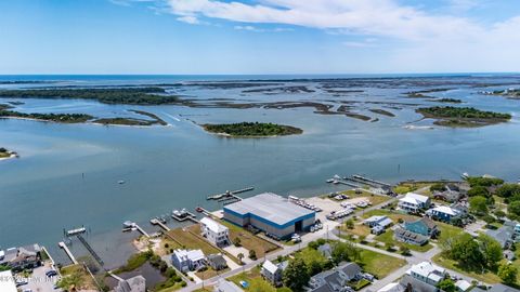 Tiny photo for 901 Meadowbrook S #Unit 901, Swansboro, NC 28584 (MLS # 100573975)