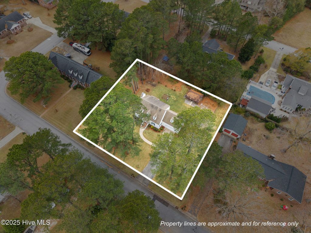 Photo of 1404 Canterbury Road, Tarboro, NC 27886 (MLS # 100546092)