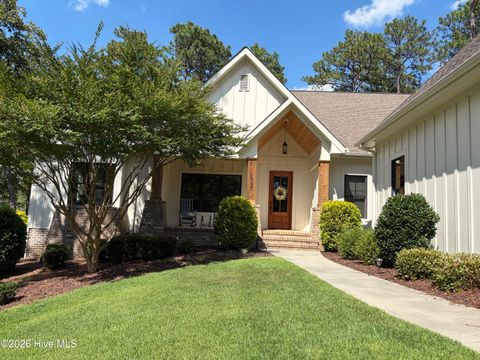 Homes For Sale - 102 Greystones Court<br/> Pinehurst, NC 28374