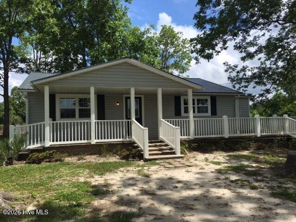 Photo of 528 Haws Run Road, Jacksonville, NC 28540 (MLS # 100565407)