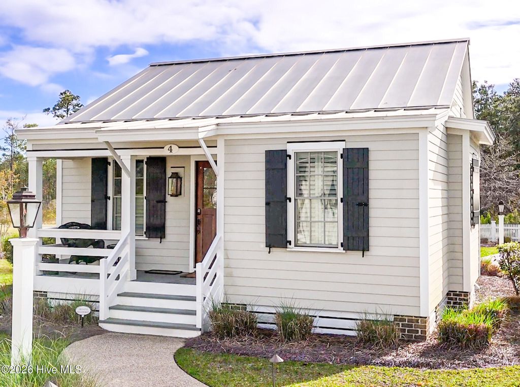 Photo of 4 Back Cove Circle, Oriental, NC 28571 (MLS # 100565045)