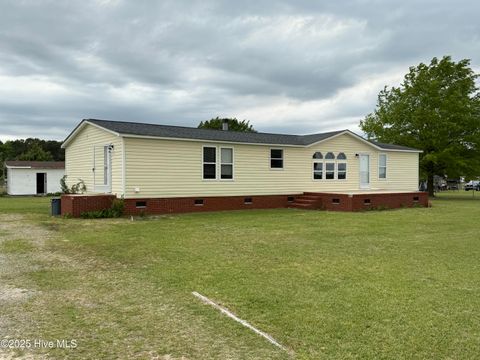 Homes For Sale - 1071 Red Hill Road<br/> Mount Olive, NC 28365