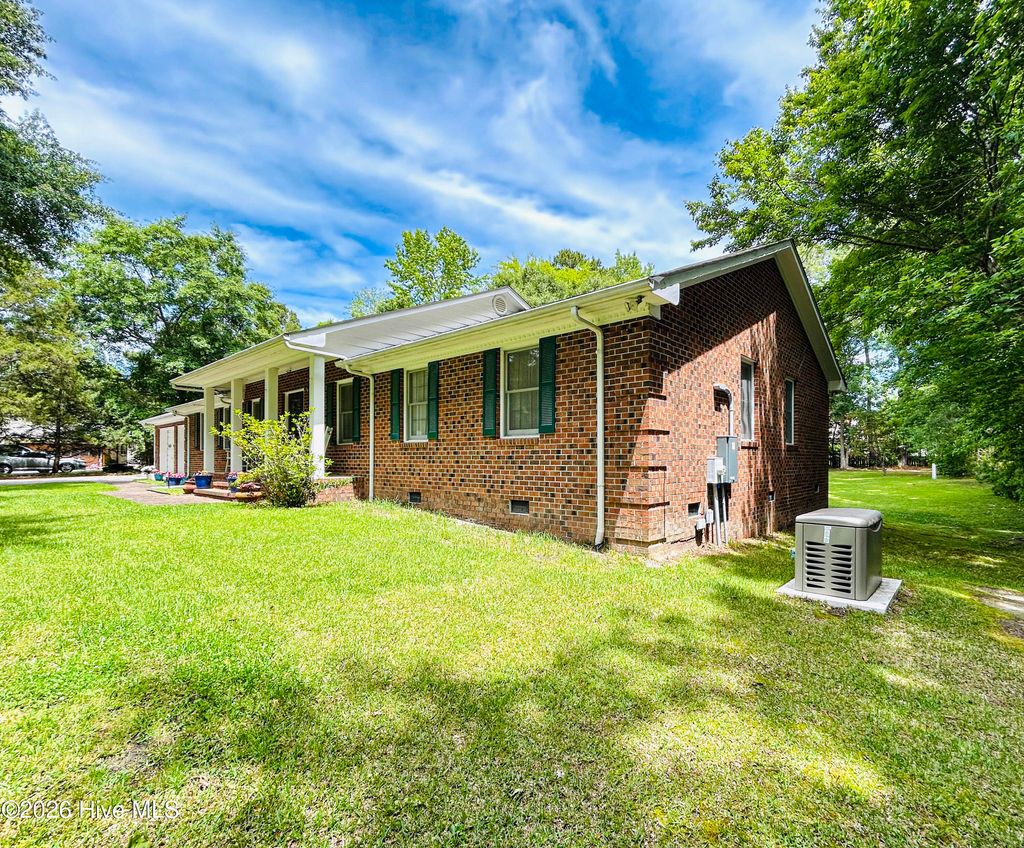 Photo of 108 Deerfield Road, Jacksonville, NC 28540 (MLS # 100573549)