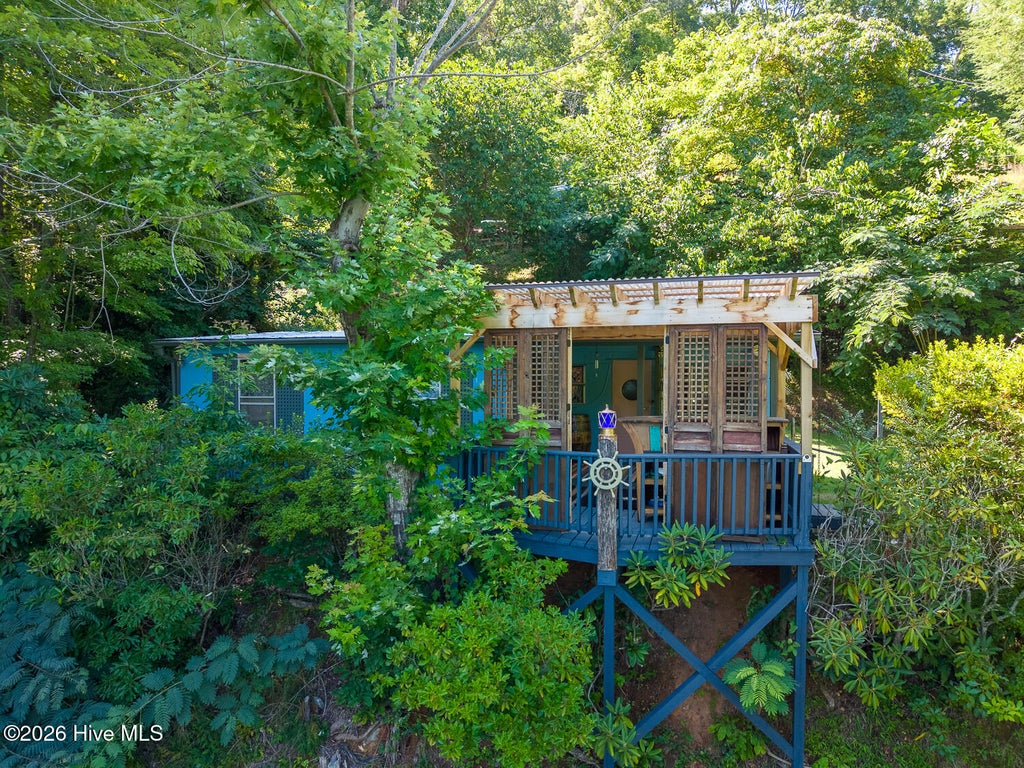 Photo of 208 Lakeview Drive, Robbinsville, NC 28771 (MLS # 100593315)