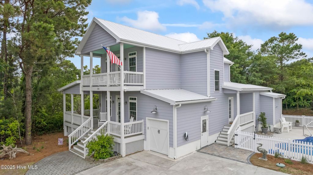 Photo of 320 Governor Safford Lane, Emerald Isle, NC 28594 (MLS # 100542540)