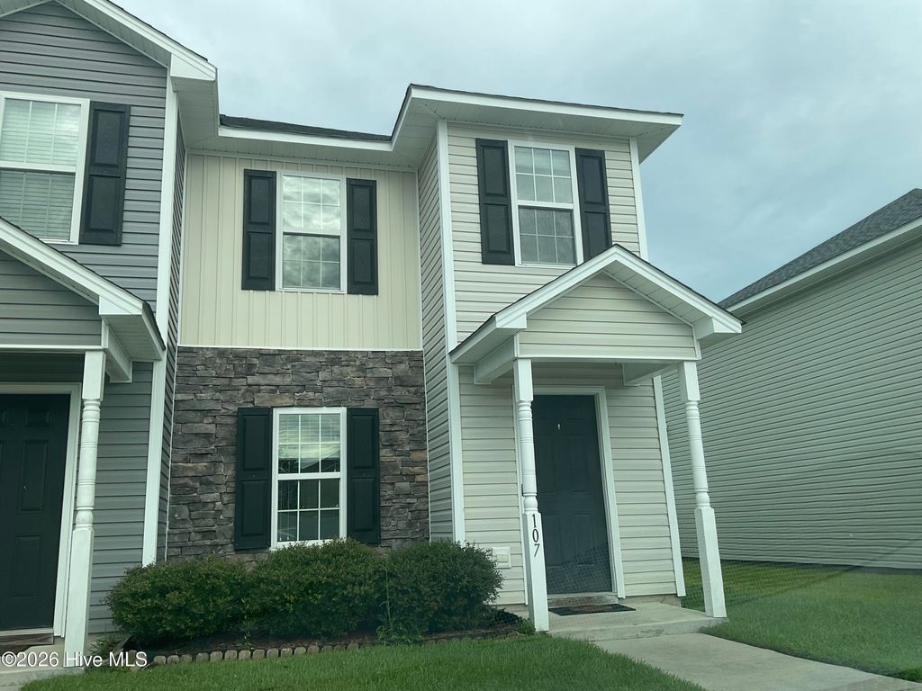 Photo of 107 Glen Cannon Drive, Jacksonville, NC 28546 (MLS # 100555669)