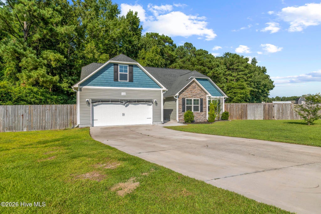 Photo of 404 Christopher Columbus Terrace, Jacksonville, NC 28540 (MLS # 100596581)