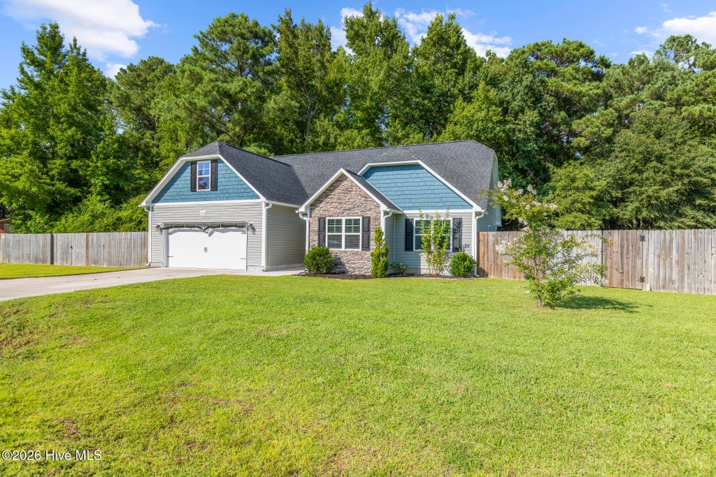 Photo of 404 Christopher Columbus Terrace, Jacksonville, NC 28540 (MLS # 100596581)