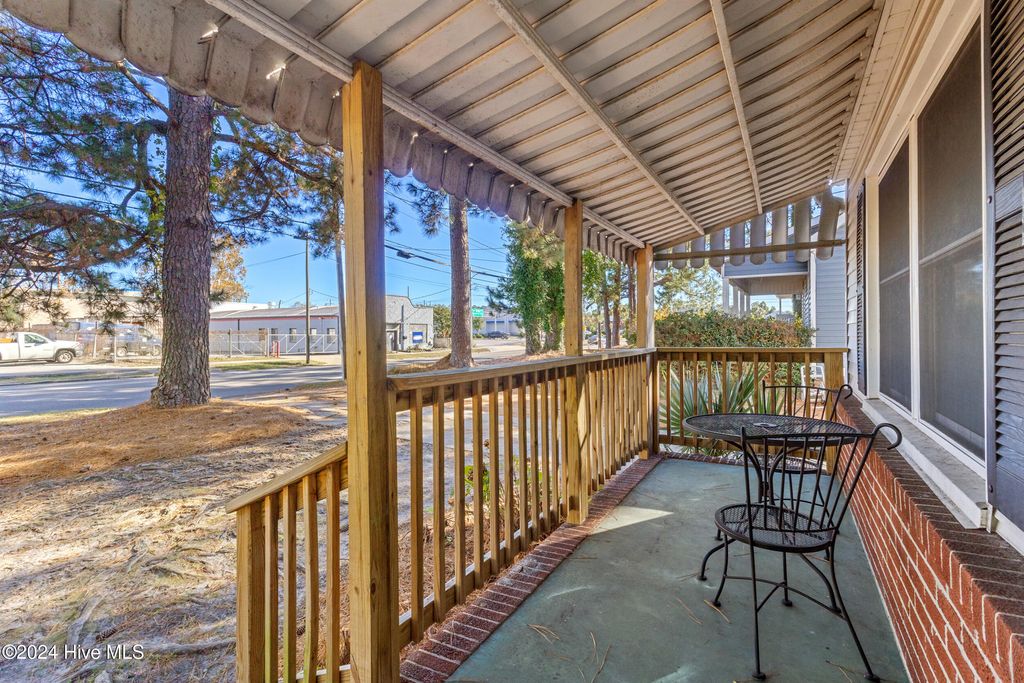 Photo of 806 S 16th Street, Wilmington, NC 28401 (MLS # 100528375)