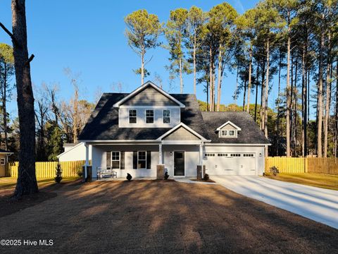 Homes For Sale - 206 Scott Avenue<br/> Vass, NC 28394