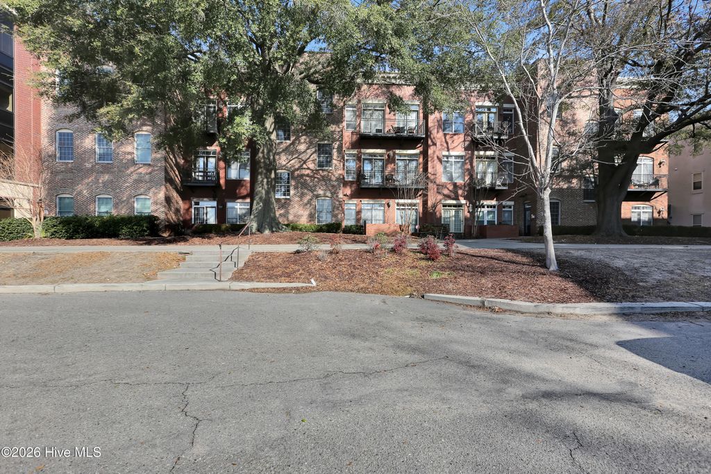 Photo of 715 N 4th Street #Apt 205, Wilmington, NC 28401 (MLS # 100553344)