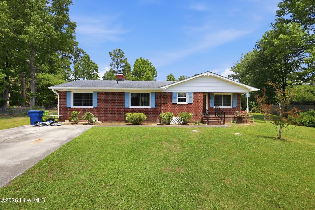 Photo of 128 Daniels Court, Havelock, NC 28532 (MLS # 100575751)