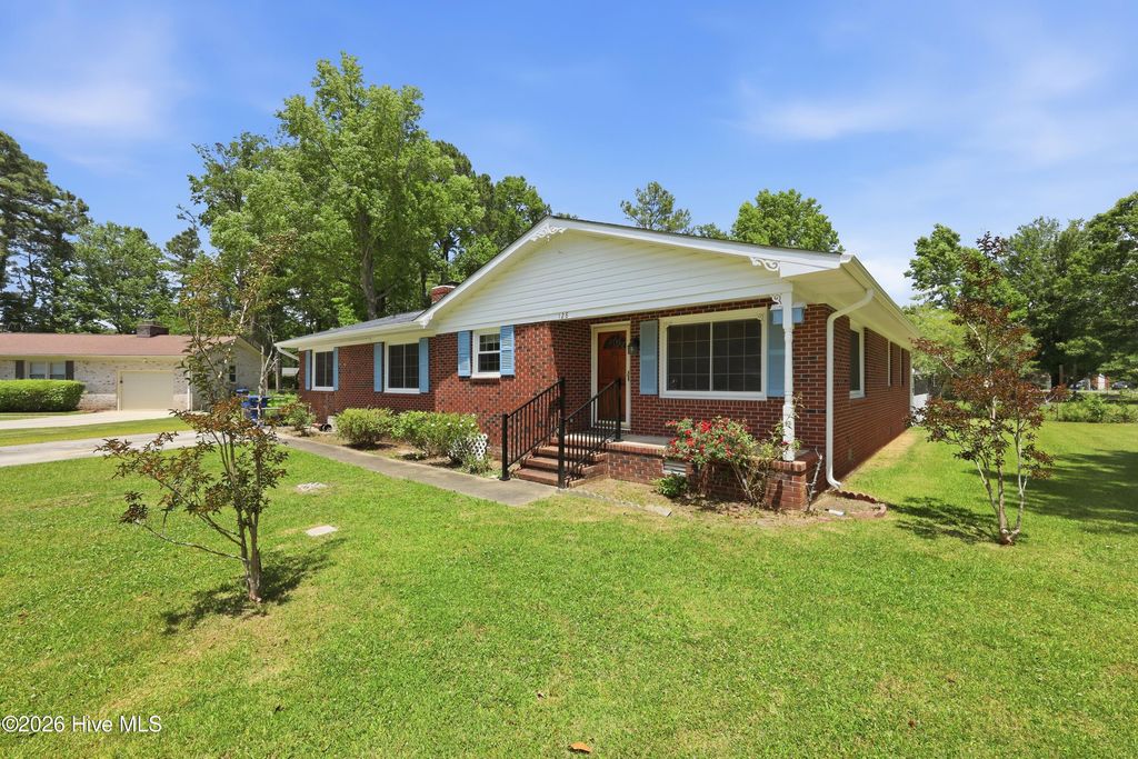 Photo of 128 Daniels Court, Havelock, NC 28532 (MLS # 100575751)