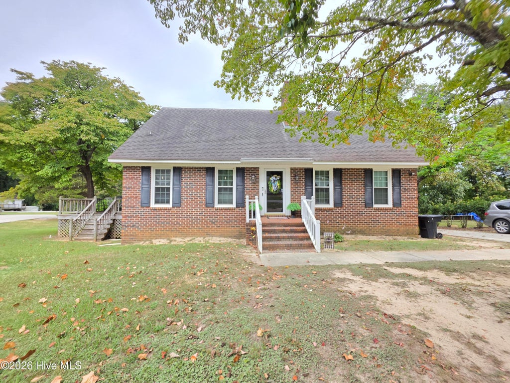 Photo of 705 Peterson Street, Clinton, NC 28328 (MLS # 100606754)