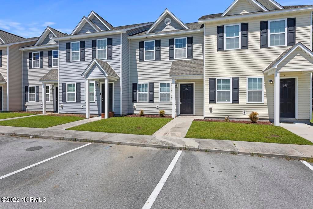 Photo of 100 Virginias Landing Court, Richlands, NC 28574 (MLS # 100550341)