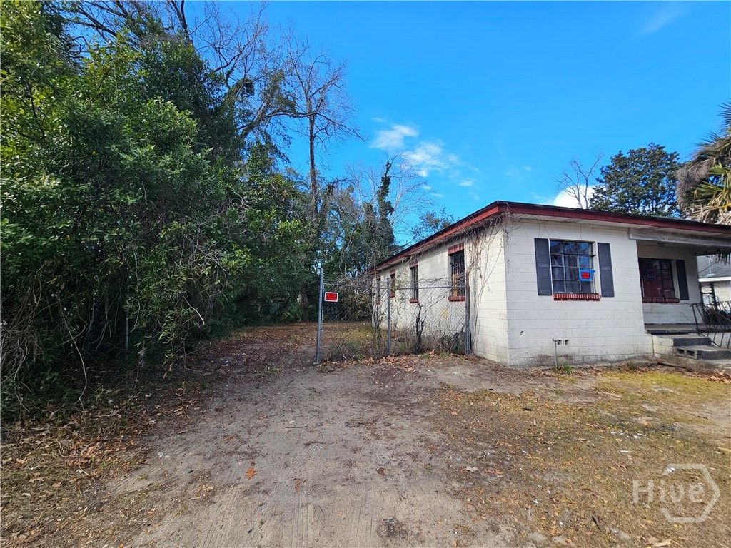 Photo of 2411 Harden Street, Savannah, GA 31415 (MLS # SA349739)