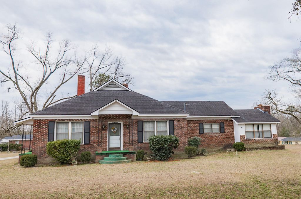 Photo of 920 Belt Avenue, Millen, GA 30442 (MLS # 551934)