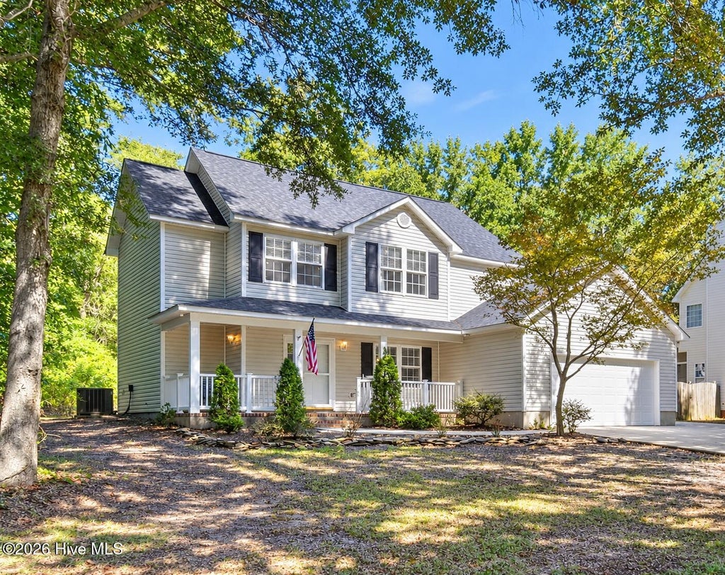 Photo of 147 Bayshore Drive, Sneads Ferry, NC 28460 (MLS # 100606272)
